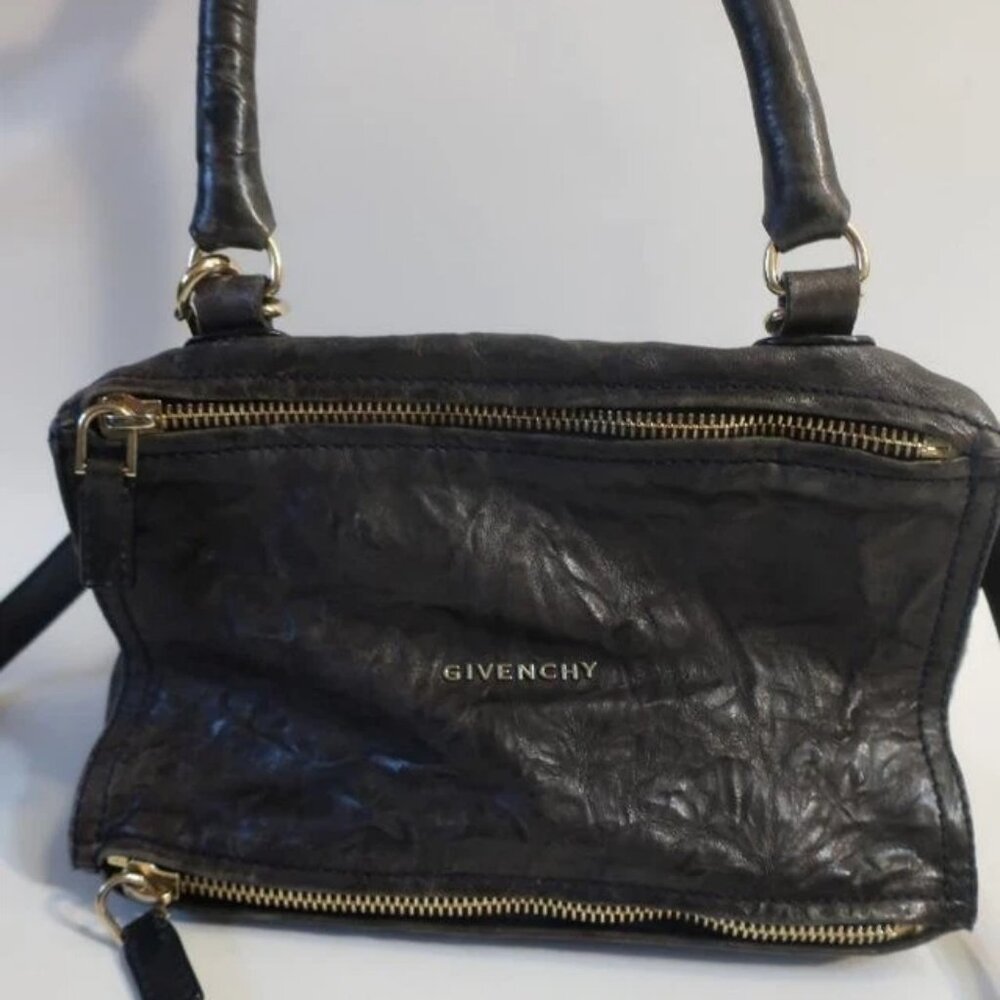 Authenticate Givenchy Pepe Black Wrinkled Sheepskin Leather Crossbody Handbag - Picture 2 of 16